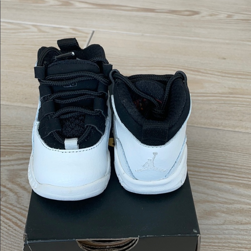 Jordan 10 Retro BT Infant sneaker.